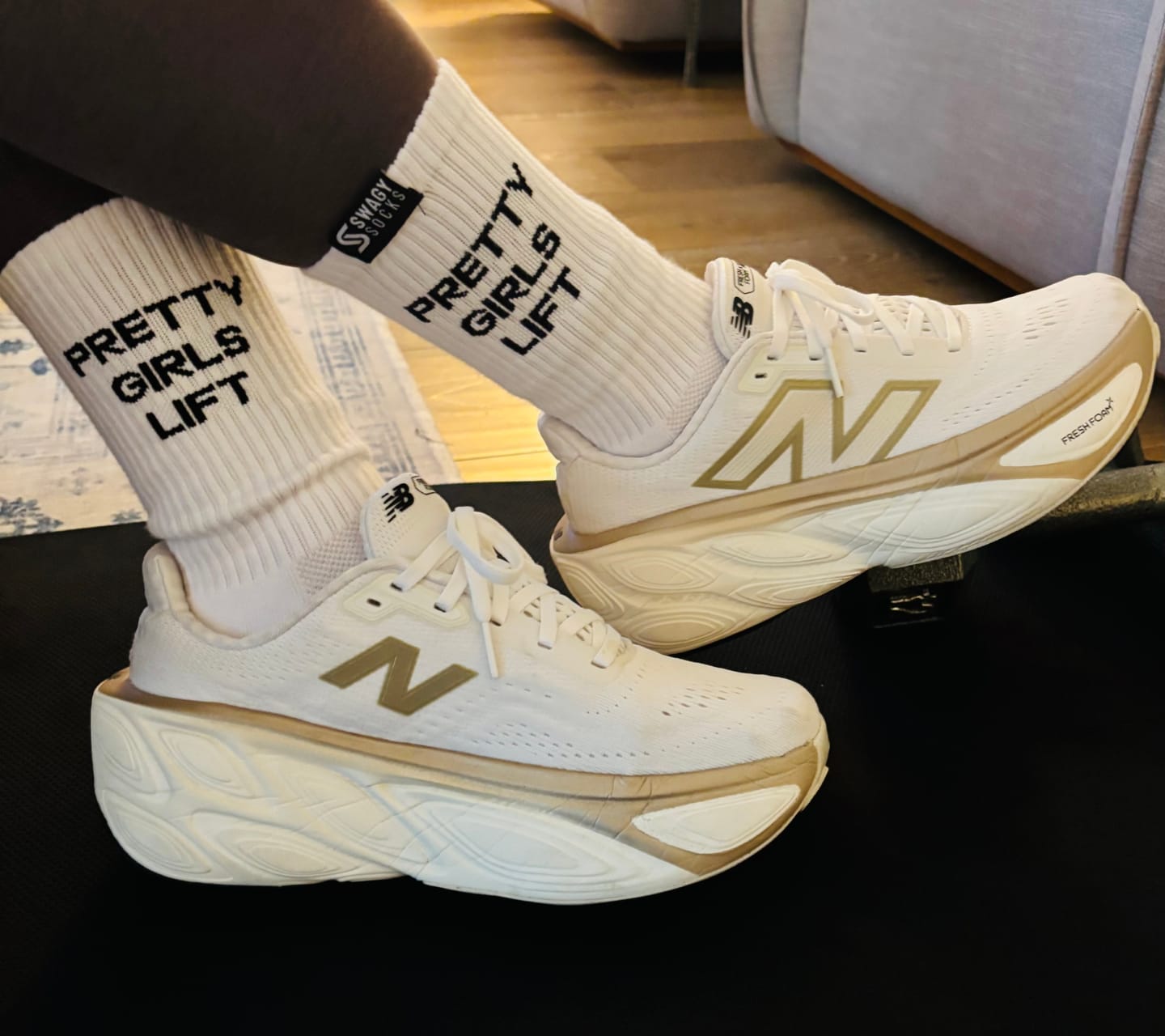 Customer photo review of Pretty Girls Squat ™ - Crew Workout Socks