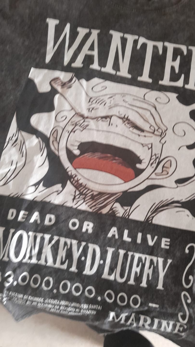 Customer photo review of Luffy Gear 5 - Wanted T-shirt