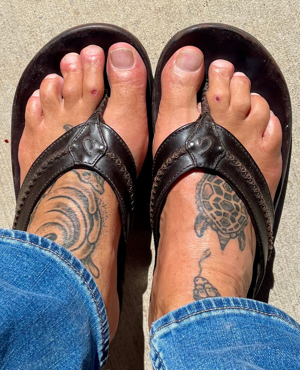 Customer photo review of Gurus Flip-Flops - Navy
