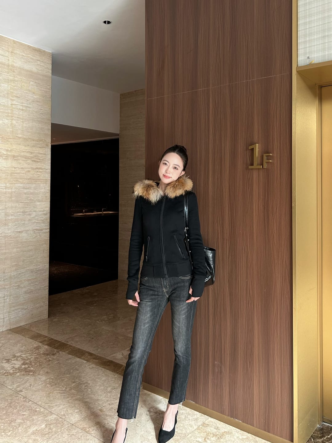Customer photo review of IAMXIAA Vintage Washed Skinny Jeans with Raw Hem and Contrast Stitch