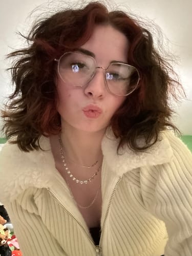 Customer photo review of Dainty Figaro Chain