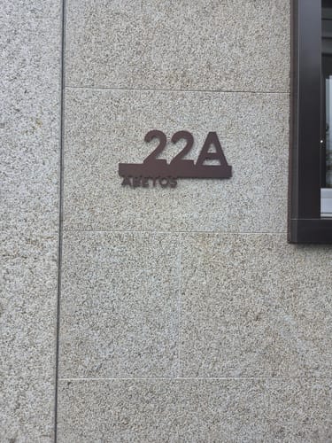 Customer photo review of Numero civico e testo sagomato modello Line 02 Acrilico