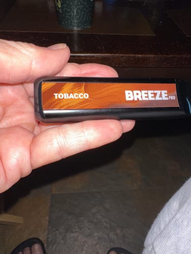 Customer photo review of Breeze Pro Disposable Vape