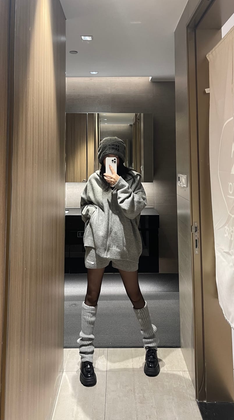 Customer photo review of WARDEN EDGE Oversized Hoodie & Shorts Set - Streetwear-Inspired Design