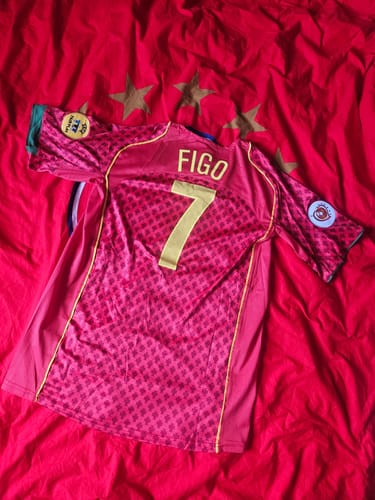 Customer photo review of Luis Figo Portugal EURO 2004 Retro Home Red Jersey Trikot