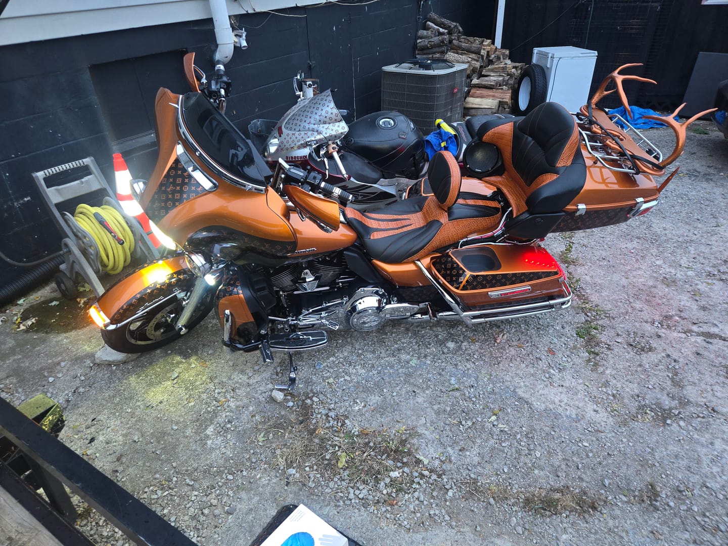 Customer photo review of Harley speaker lids - 6x9 speaker lids for 14-23 Harley Touring