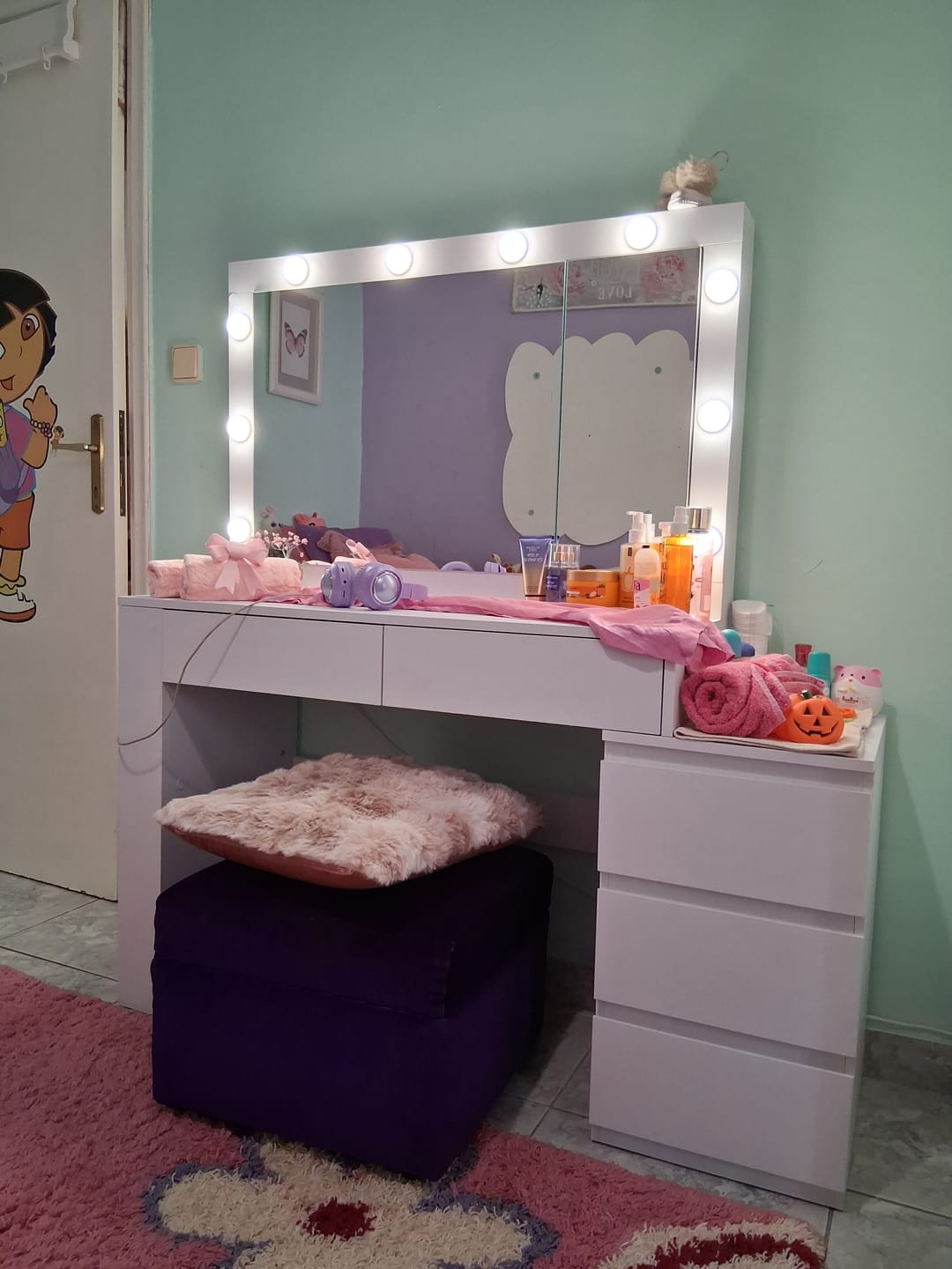 Customer photo review of Τραπέζι Μπουντουάρ Μακιγιάζ Μεικαπ με Ντουλάπι Κοσμημάτων Καθρέφτης Λευκό με Φωτισμό LED Ρυθμιζόμενη Φωτεινότητα RD-T127W01