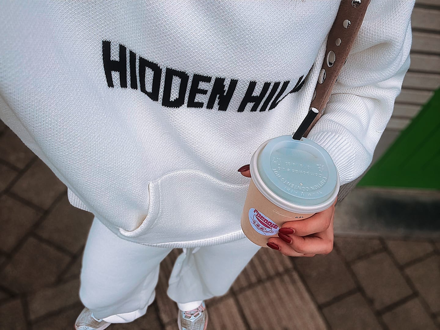 Customer photo review of KNIT SWEATPANTS OFF WHITE