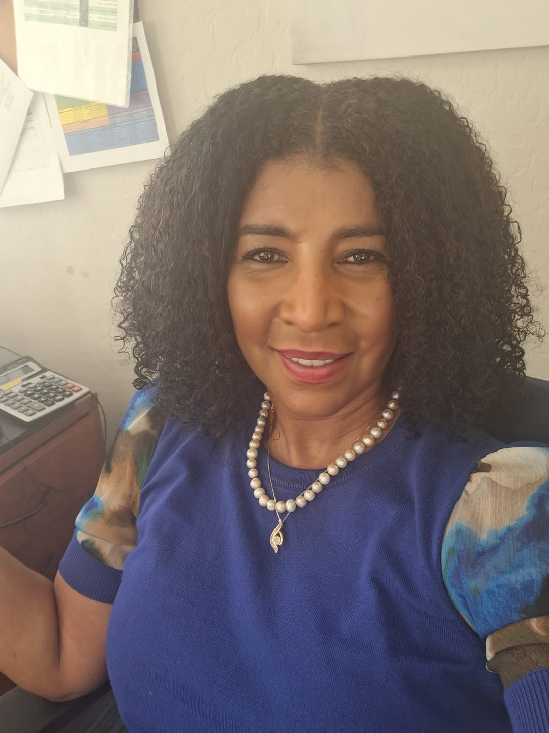 Customer photo review of MOIST RESTORE LEAVE IN CONDITIONER 160Z GRANDE