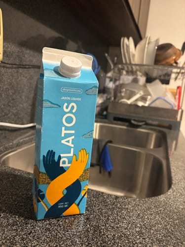 Customer photo review of Jabon líquido para PLATOS en cartón