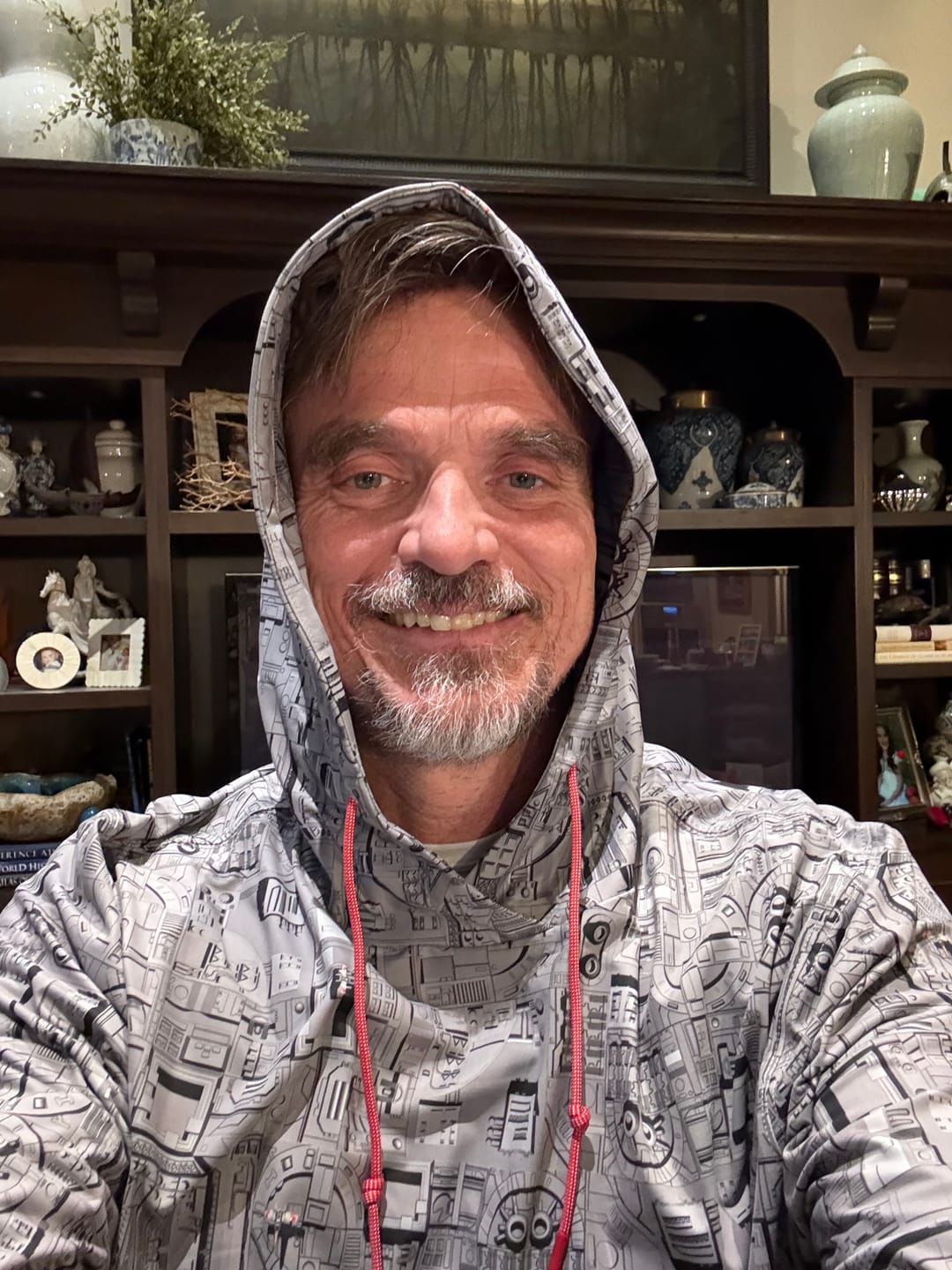 Customer photo review of Star Wars™ "That's No Moon" – Performance Hoodie