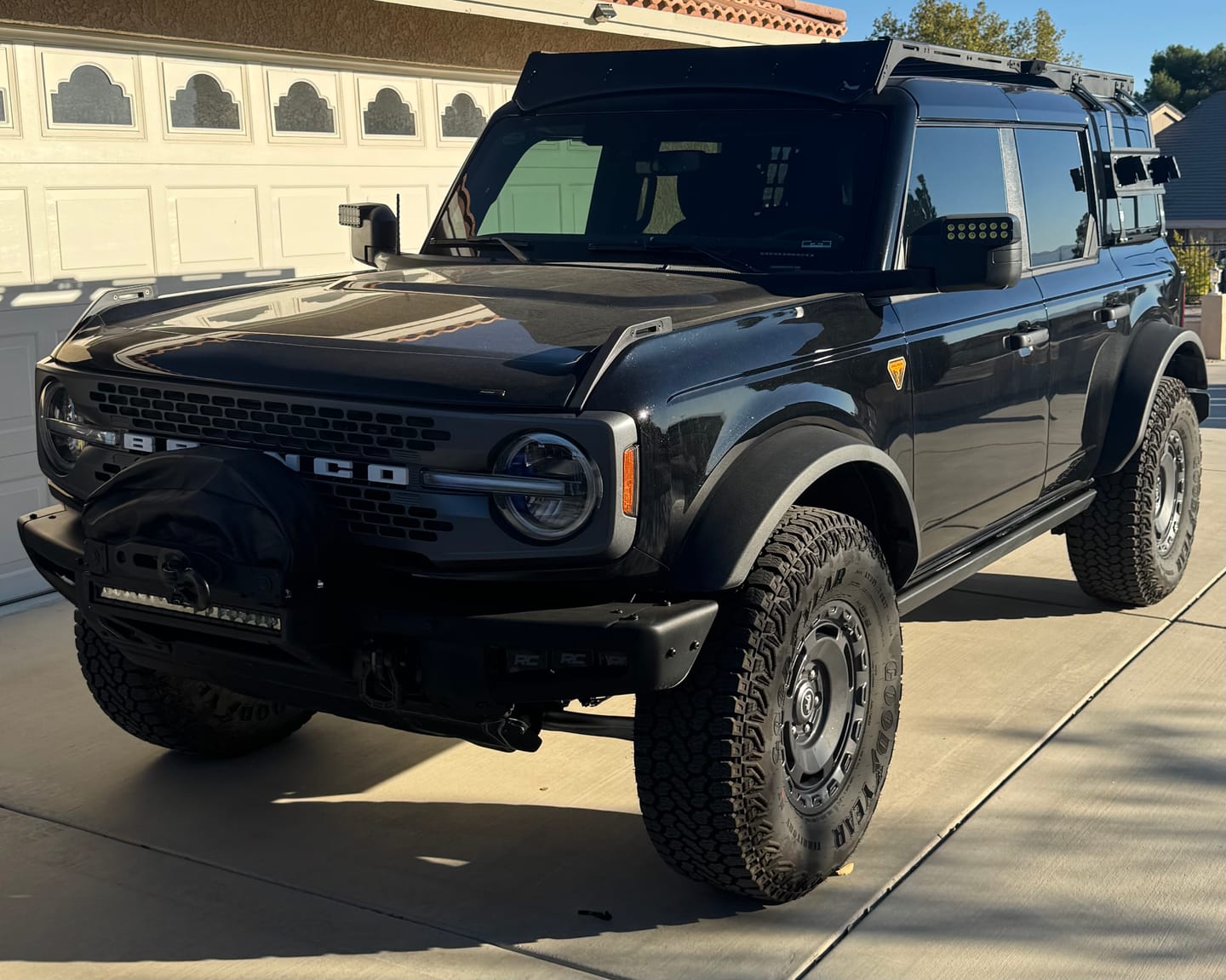 Customer photo review of Modular Roof Rack For The Ford Bronco 4-Door