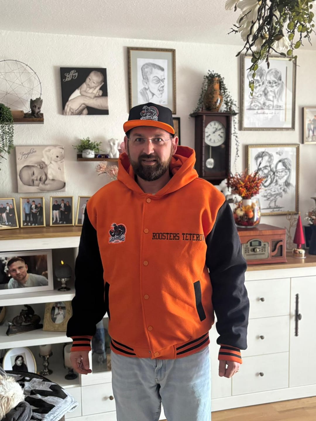 Customer photo review of Maßgeschneidertes Orange Schwarz Jacke