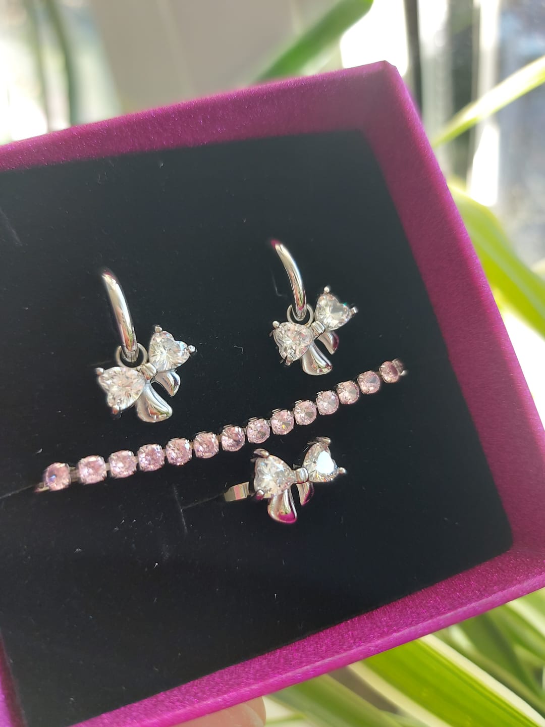 Customer photo review of Sweet Bow Ohrringe | 18K vergoldet