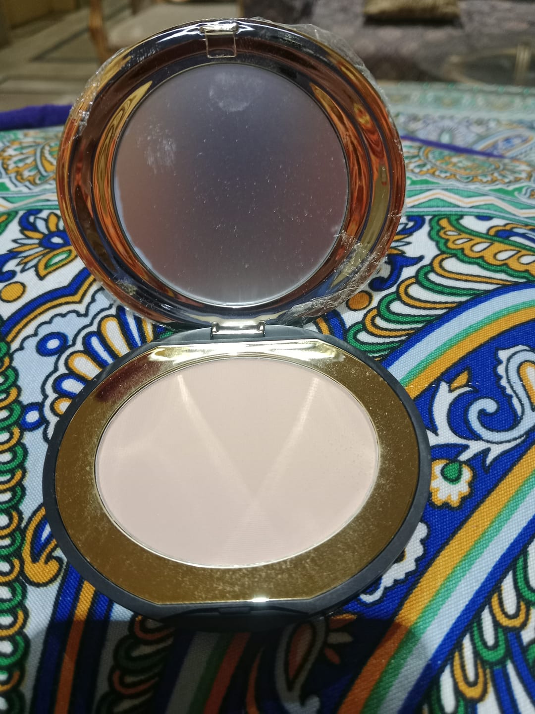 Customer photo review of SH FLAWLESS BLEND PRESSED POWDER