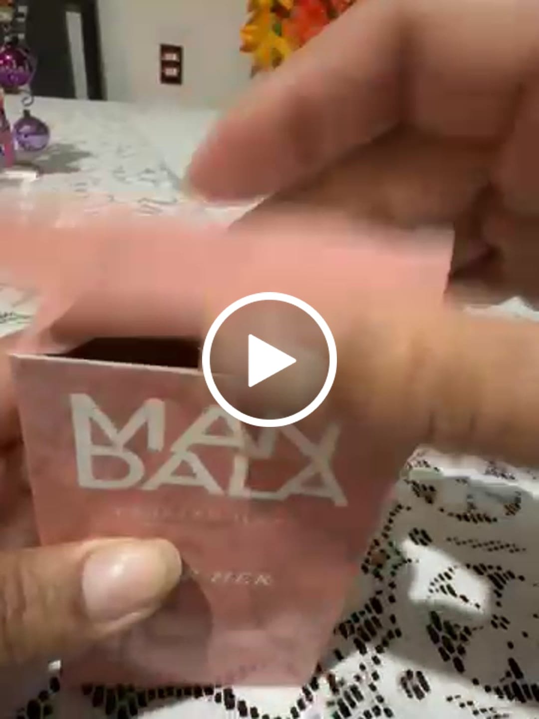 Customer video review of Shadow in Heels - Inspirado en GOOD GIRL de CAROLINA HERRERA 100ml-