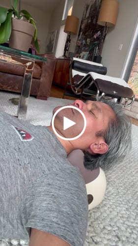 Customer video review of HiZoo - Pillow Neck & Shoulder Massager