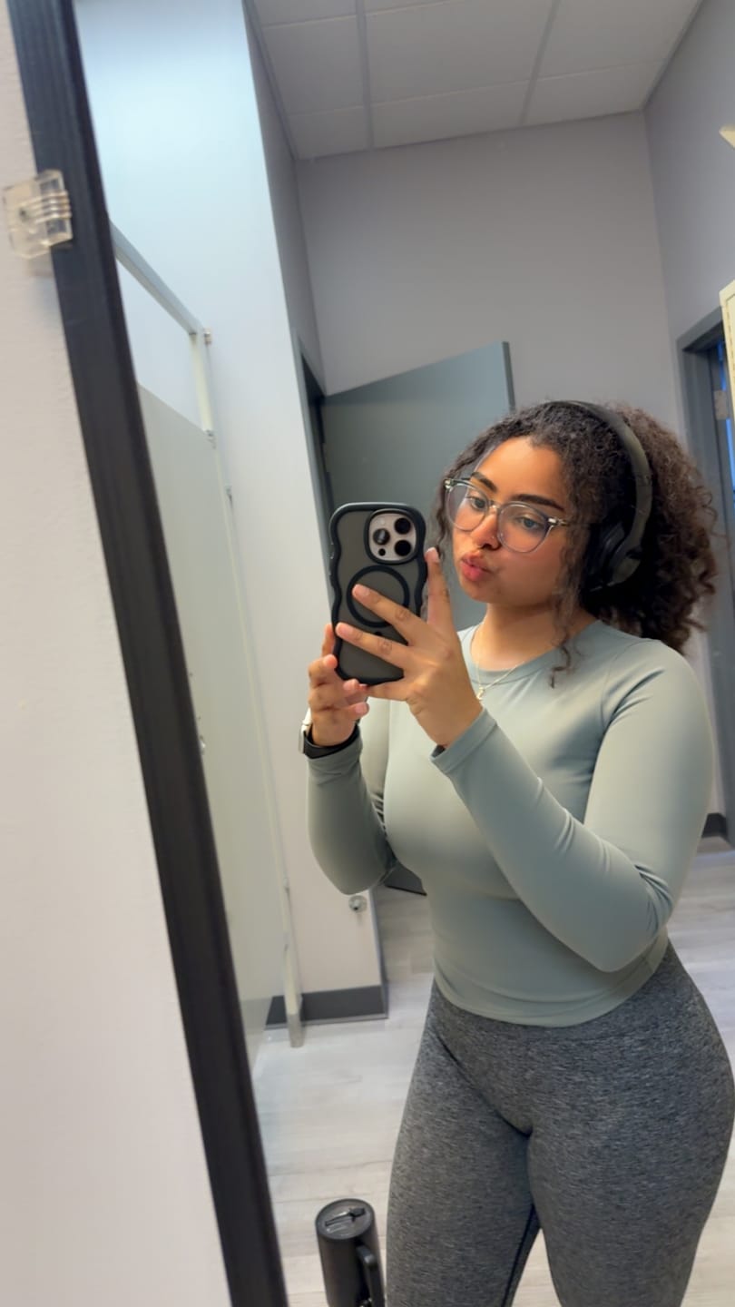 Customer photo review of W481 Elevate LS top