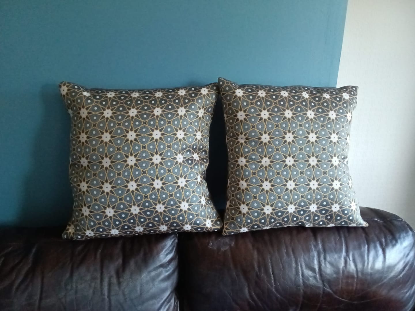Customer photo review of Abstract Dotted Tiles Tapestry Fabric
