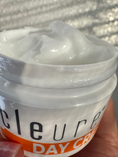 Customer photo review of Day Cream: Vital 24/7 for Dry Sensitive Skin