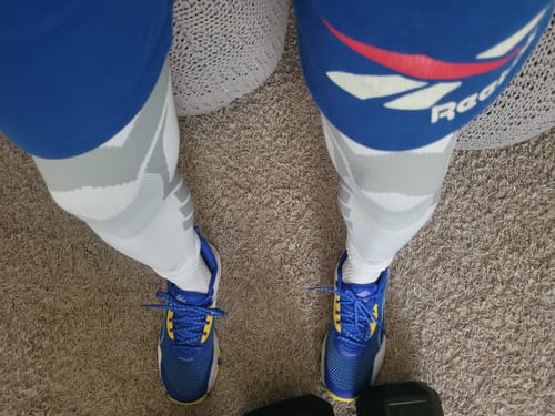 Customer photo review of Compression Sleeves V2 for Knees and Legs