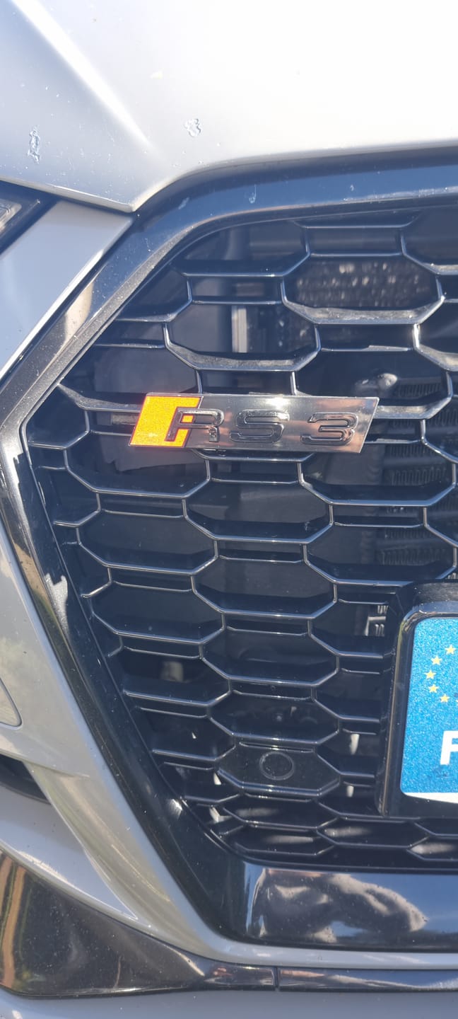 Customer photo review of Logo / Badge Audi RS3 / RS4 / RS5 / RS6 / RS7 Noir