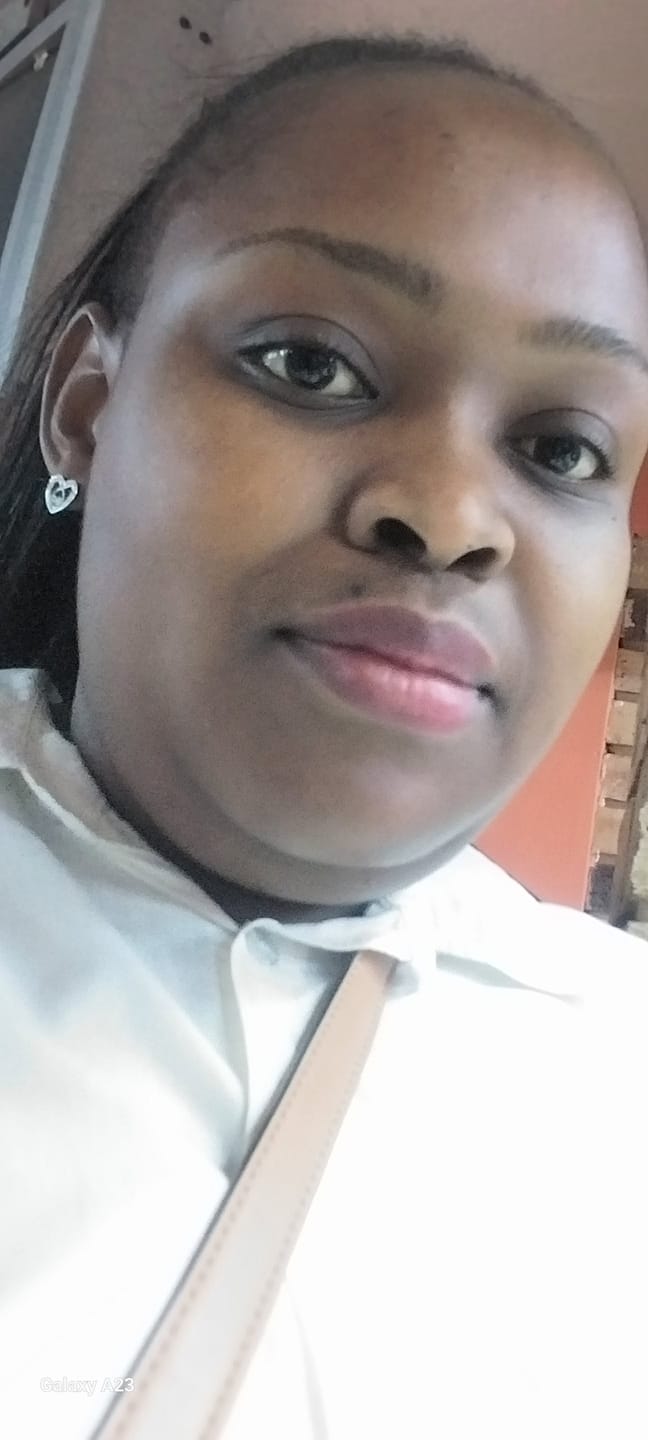 Customer photo review of Silver Thando Luxe Studs