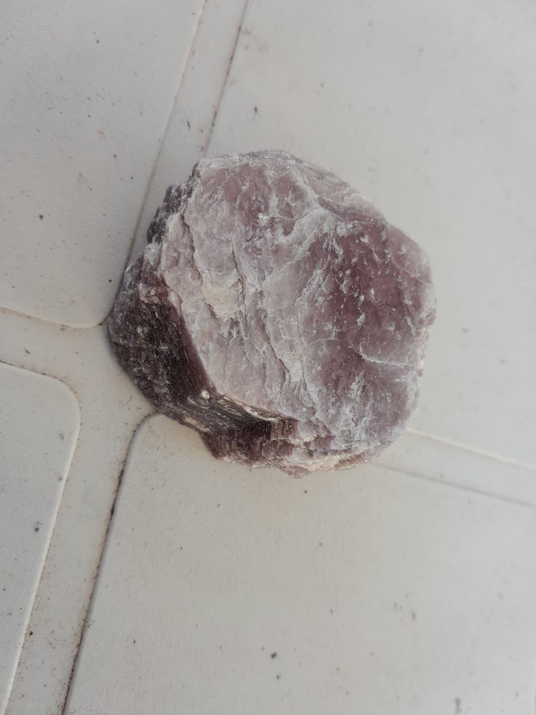 Customer photo review of Lépidolite brute