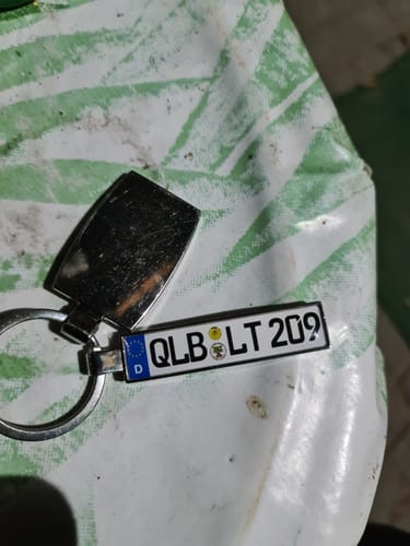 Customer photo review of Kennzeichen Schlüsselanhänger Mini Nummernschild Metall