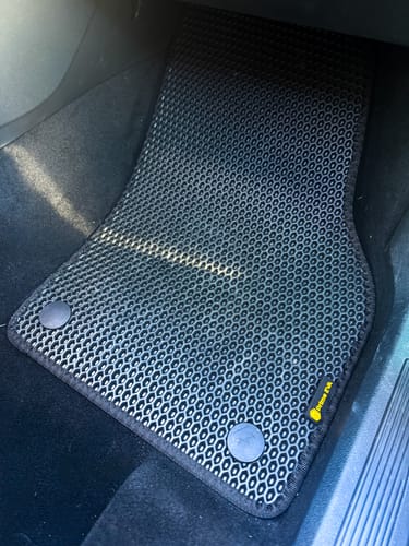 Customer photo review of Auto Fußmatten nach Maß - Komplettset