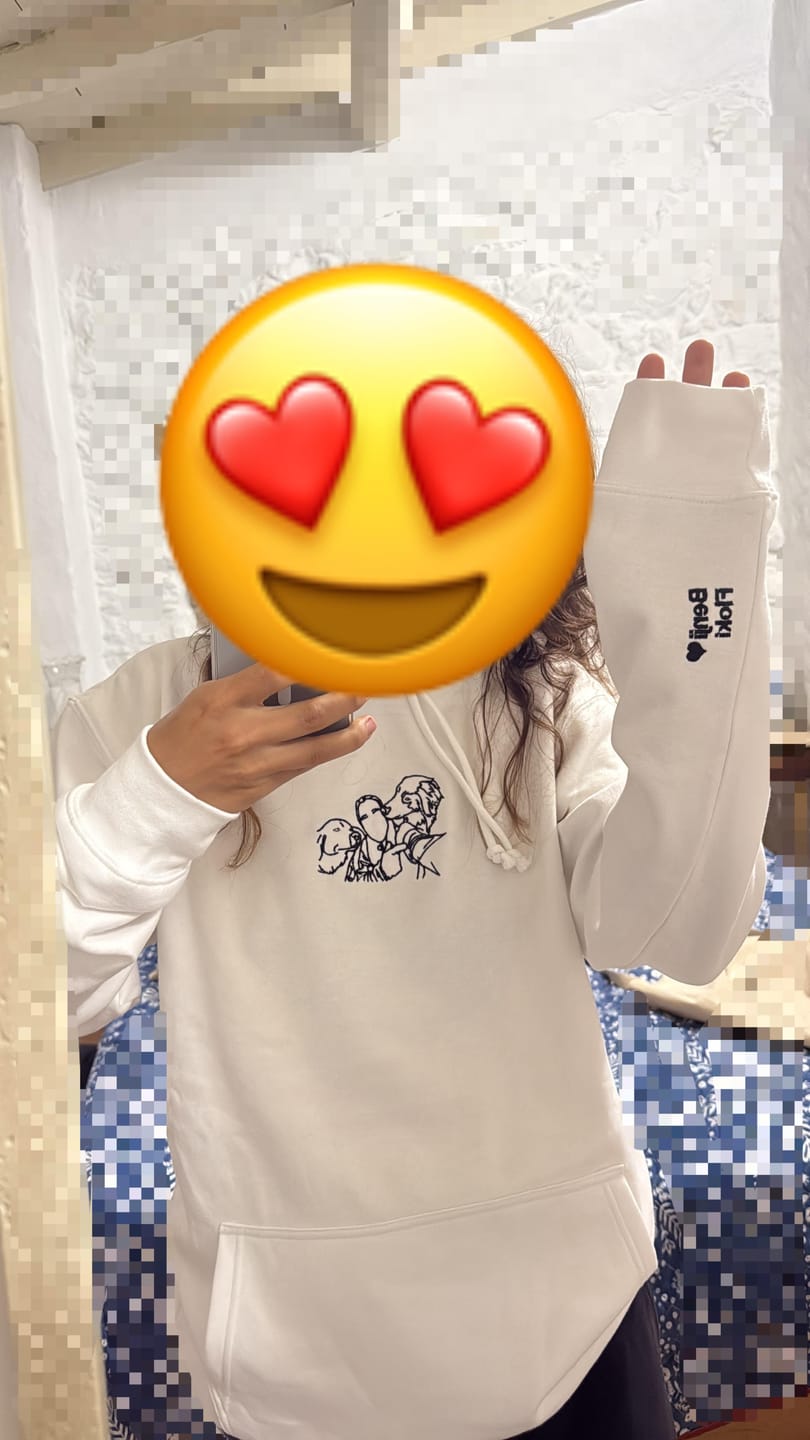 Customer photo review of Hoodie Retrato Line Art Personalizável