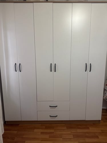 Customer photo review of Rani BA113 Geniş Gardırop Elbise Dolabı 6 Kapaklı 2 Çekmeceli 5 Raflı 3 Askılı Sepet Ceviz - Beyaz