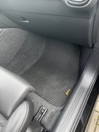 Customer photo review of Dywaniki samochodowe na zamówienie - Przód i tył