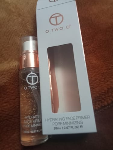 Customer photo review of O.TWO.O HYDRATING & PORE MINIMIZING FACE PRIMER