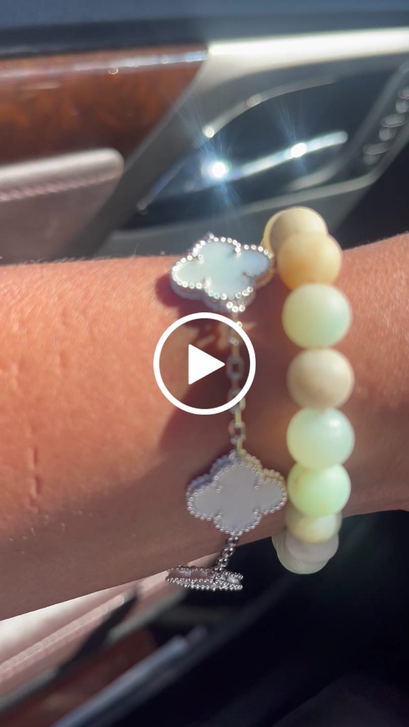 Customer video review of 925 Silver, Lucky Clover Leaf Bracelet, 18K Gold Plated
