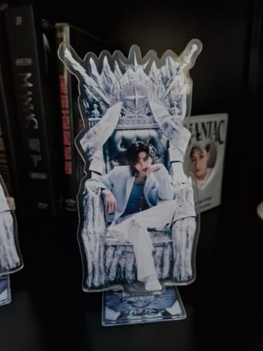 Customer photo review of KPOP Acrylic Double-sided Standing Ornament