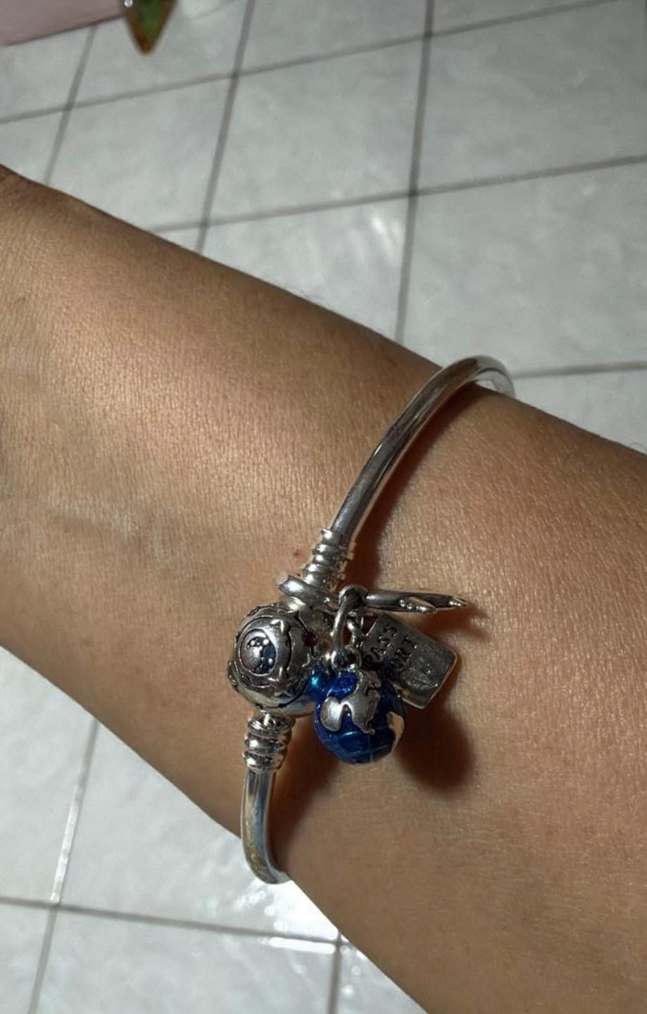 Customer photo review of Pulsera Espiral de Constelación