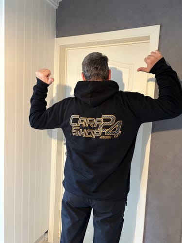 Customer photo review of CARPSHOP24 BLACK FLEECE HOODIE
