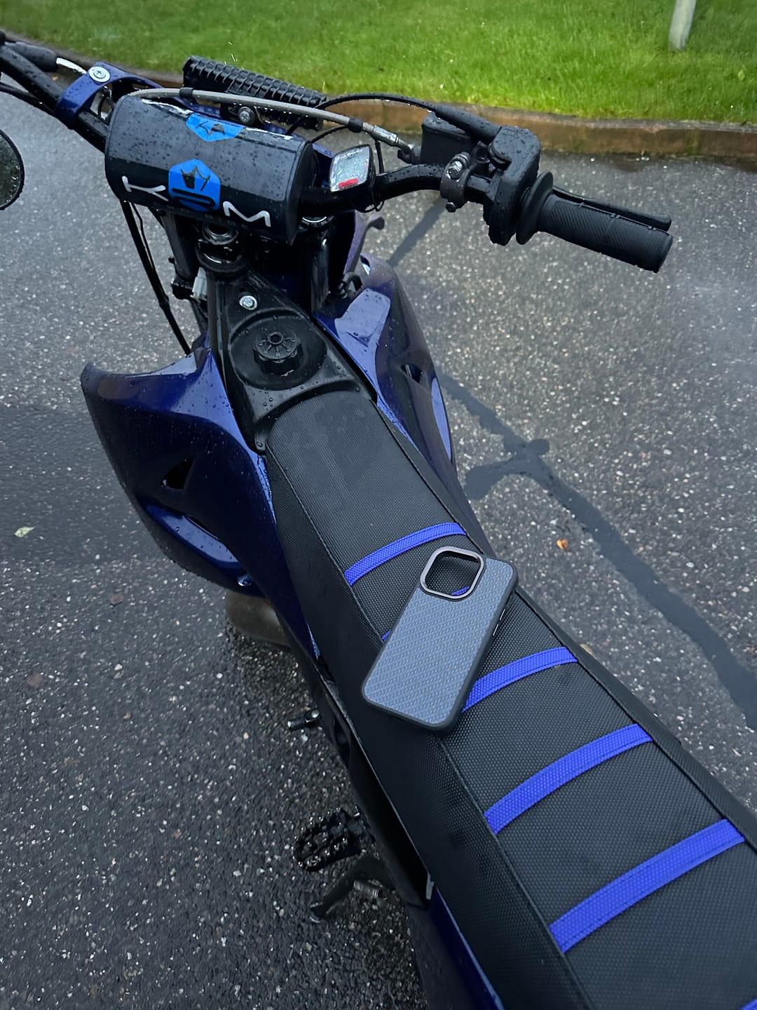 Customer photo review of Carbon Fiber Case blue EternaGloss™