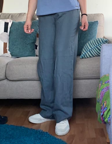 Customer photo review of Pantalón Lino Liso Grey