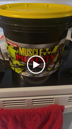 Lisa W. review of Muscle Protein image 1 out of 1