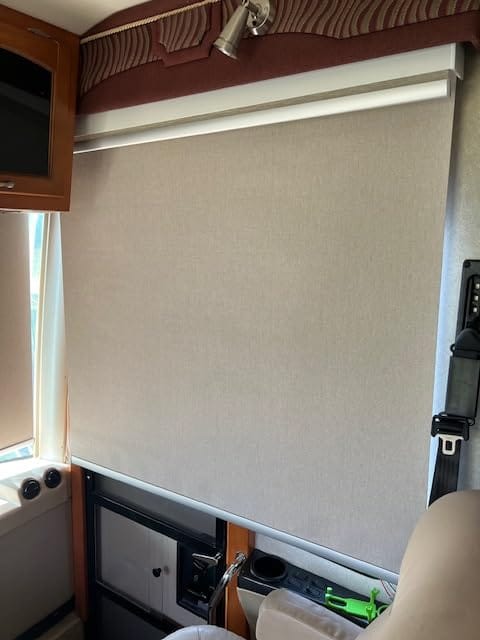 Customer photo review of Bringnox Motorized Dual Shades