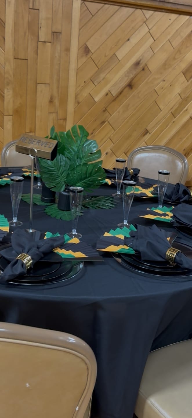Customer photo review of 14 x 9 Inches Jamaica Flag Hand Folding Fan: 1CT
