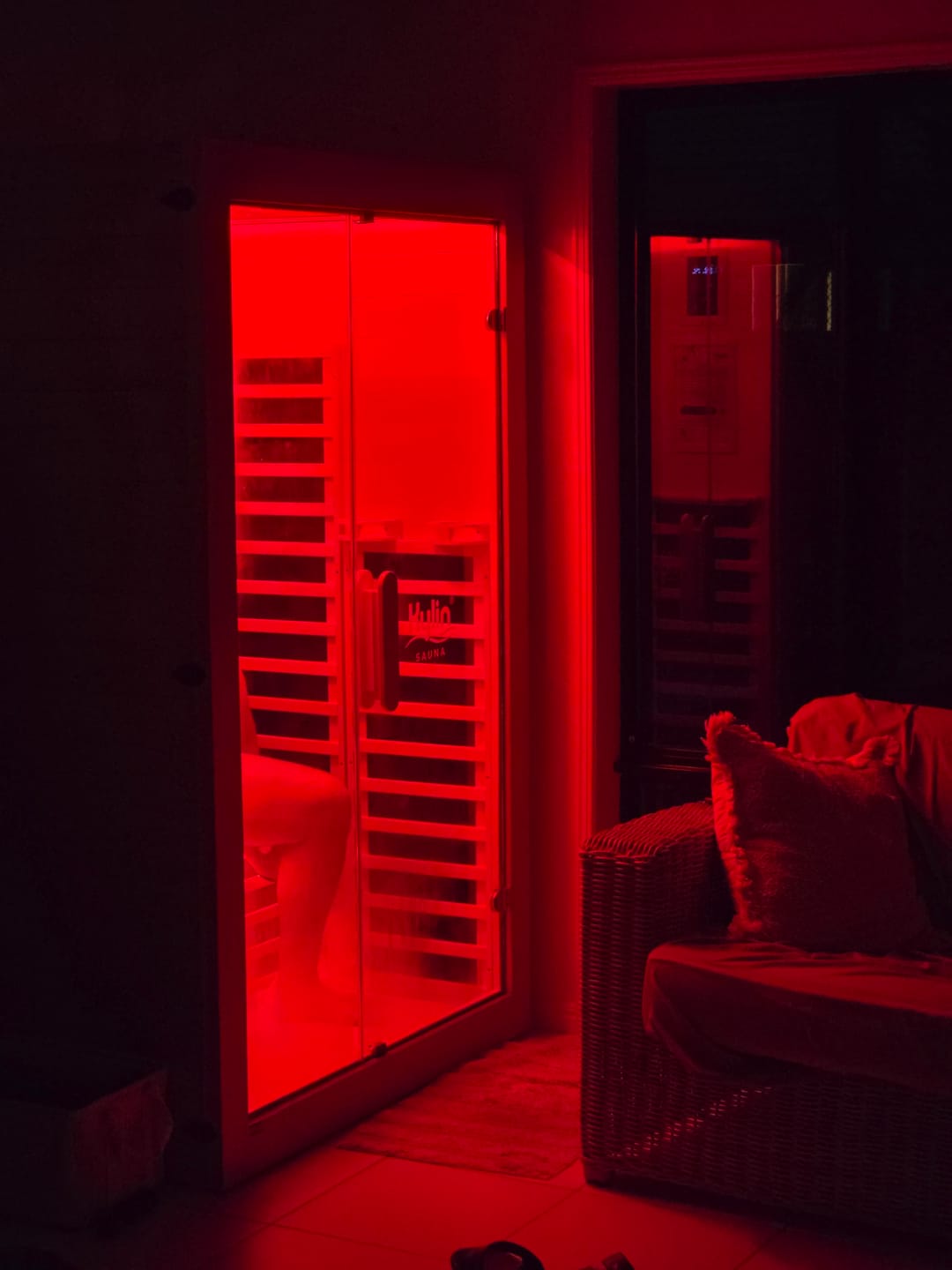 Customer photo review of Kylin Low EMF Carbon Infrared Sauna 2 Person with floor heater H6201-F