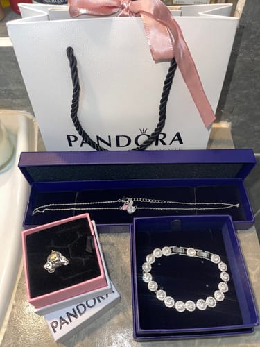 Customer photo review of PULSERA CRISTAL SWAROVSKI TENIS ANGELIC HALO + KIT DE REGALO