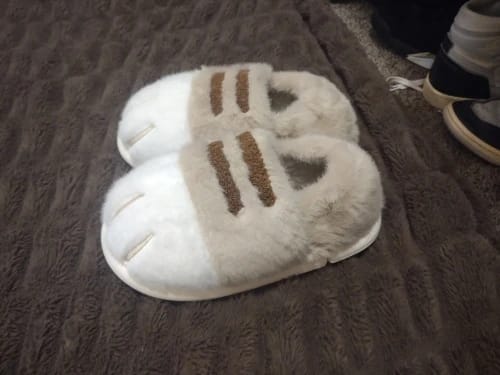 Customer photo review of Warm 3D Cat Paws Furry Slippers