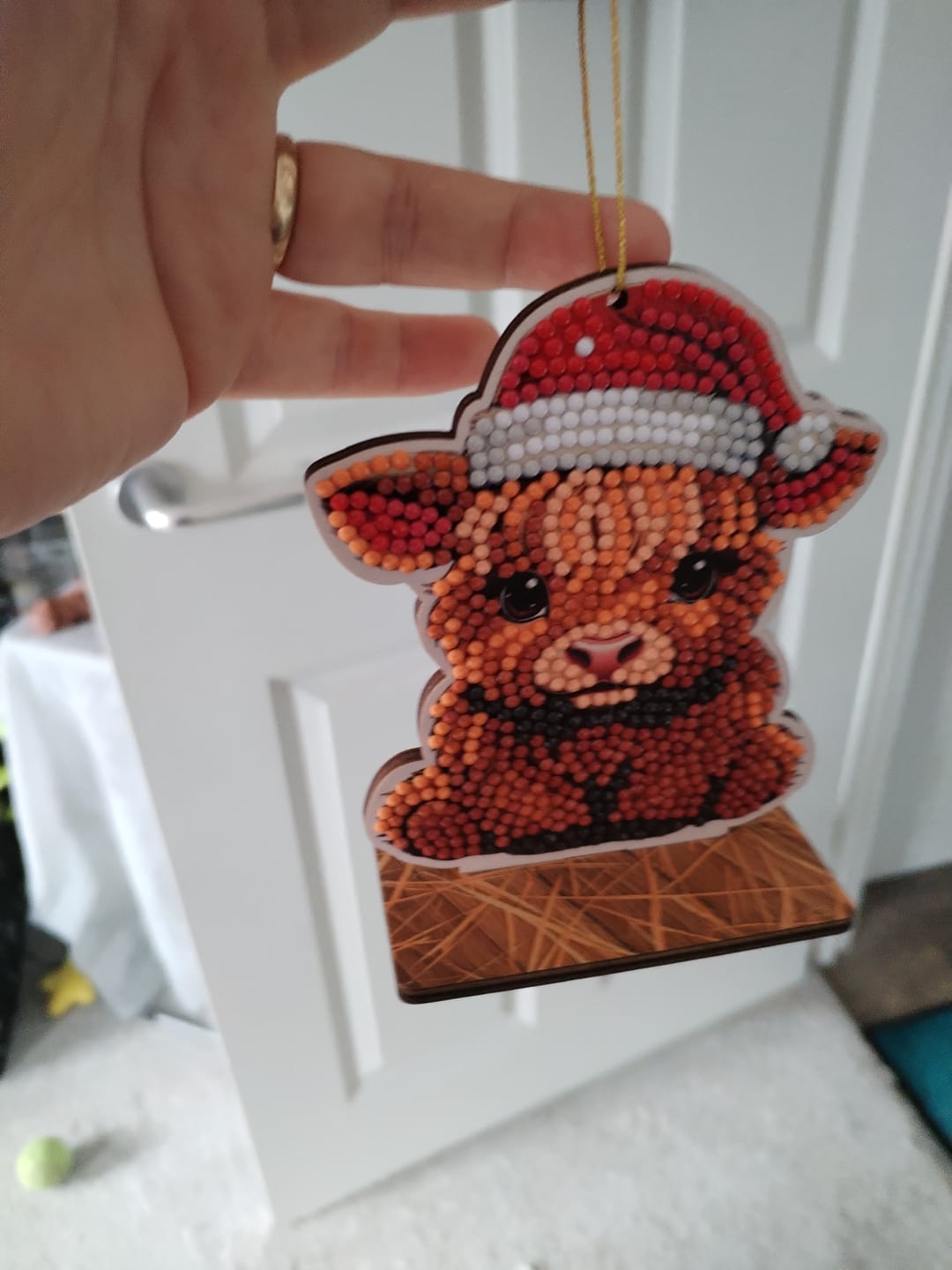 Customer photo review of Highland Cow Crystal Art Hanging Buddies Decoration