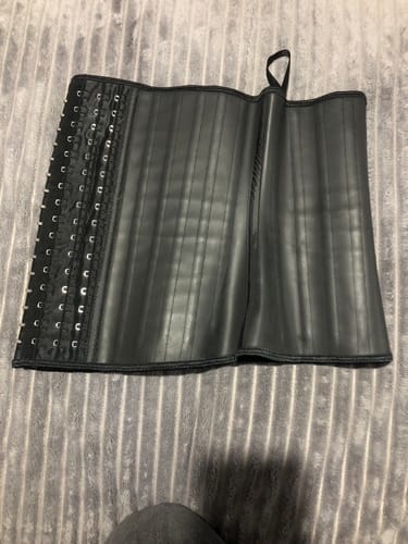 Londiwe S. review of 25 Steel Bone Latex Waist Trainer image 1 out of 1