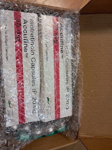 Customer photo review of [아큐파인 20mg] 이소트레티노인  20mg  / 로아큐탄 제네릭, 이;소티논 동일