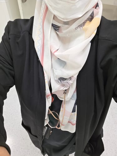 Customer photo review of S&C Pro Unisex Scrub Top S2102